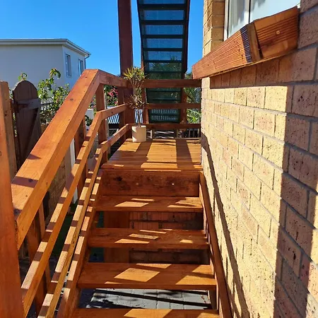 Ryans Surf Cabin Jeffreysbaai Buitenkant foto